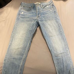 Aritzia - The Ex Boyfriend Jeans